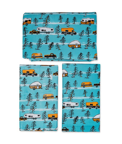 Tablecloth with bench covers